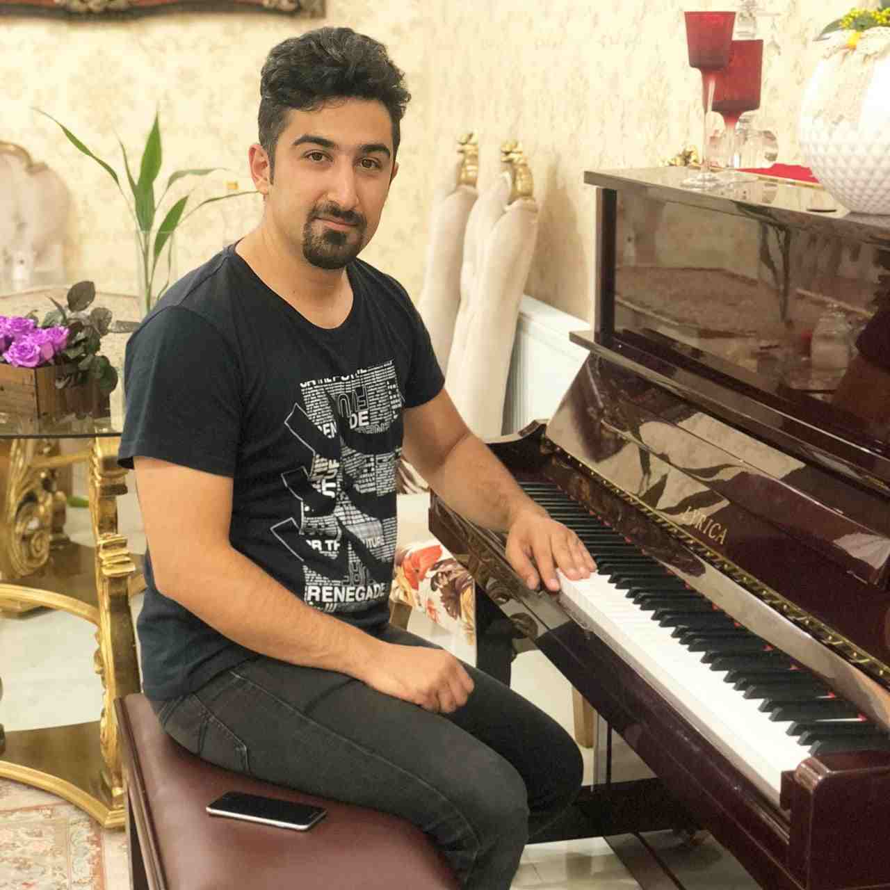استاد نیما نکته سنج